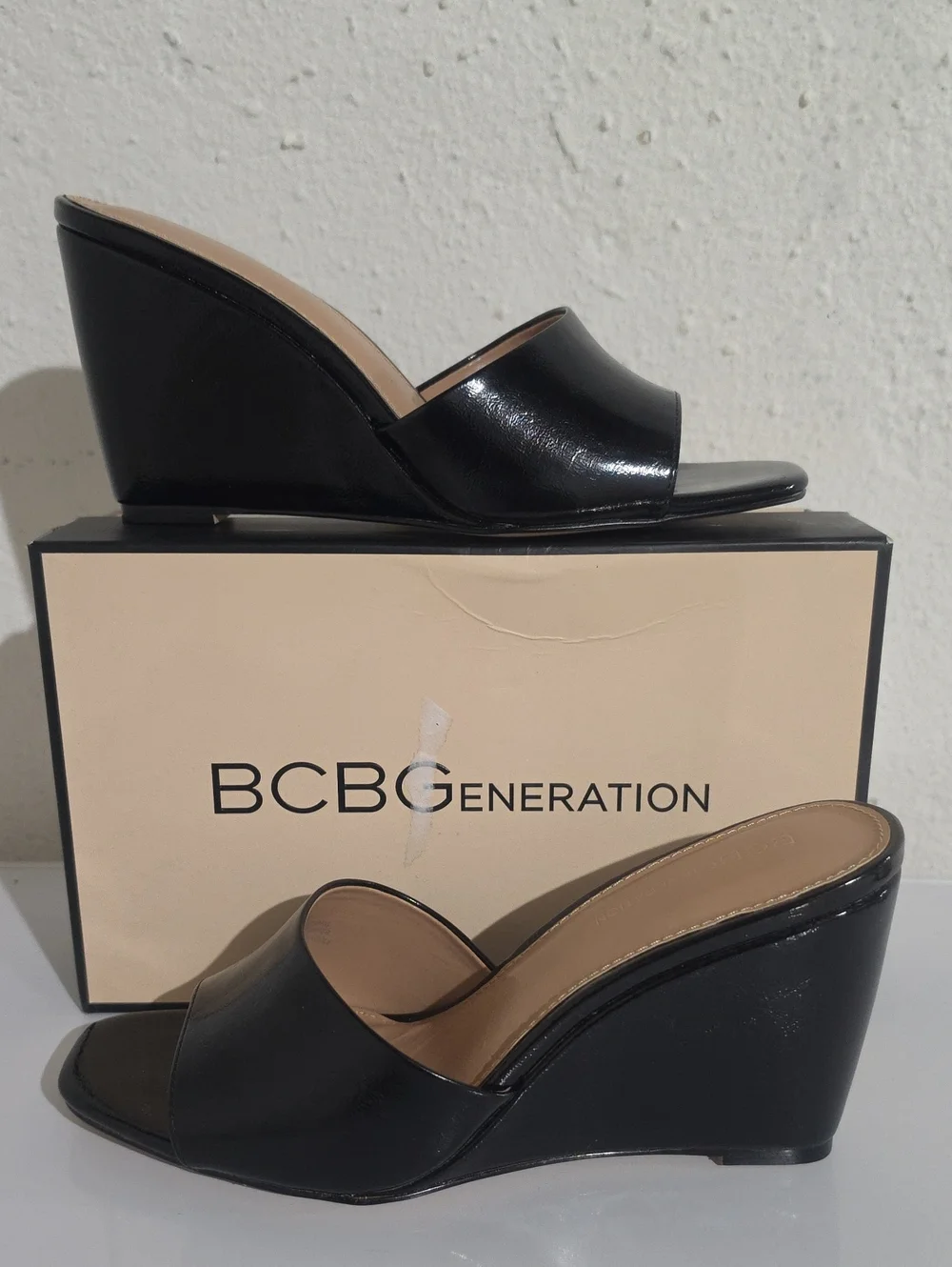 BCBGeneration Giani Black Patent Wedge Mules Sz. 8.5